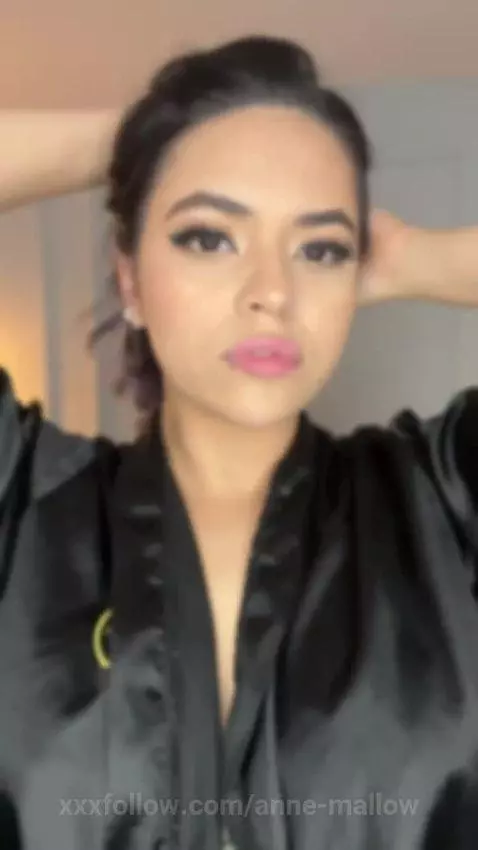 You want see more? 😏 by anne-mallow