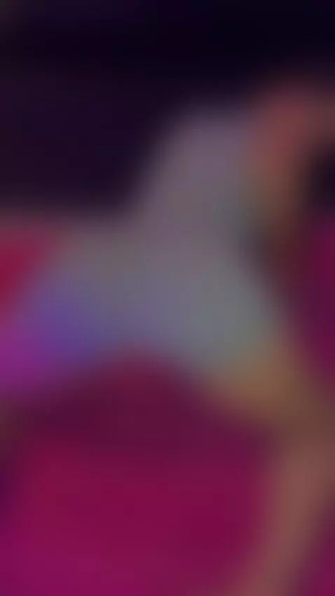 Do you like my big ass 🍑🍑 by roxannegomez