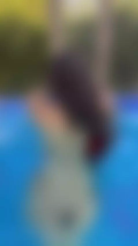 biggass, petite, longhair by roxannegomez