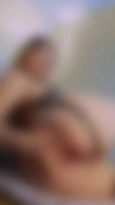 it touching my asshole on my fingers. Can you help me?🍑🍑 by emmaa-blonde