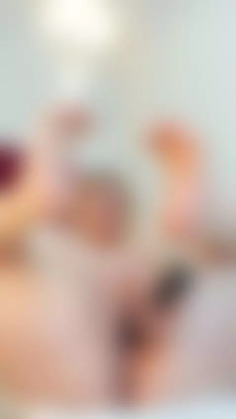 Do you like my feets?😏🤭😈 by emmaa-blonde