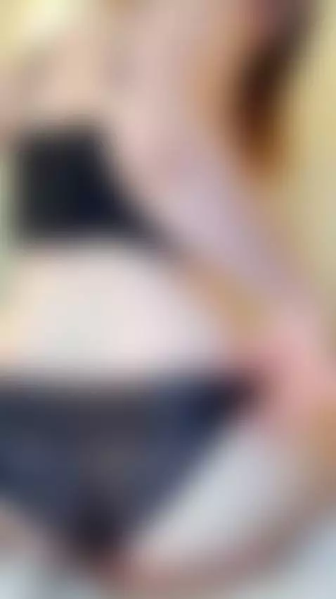 Can you spread your ass and suck it?🍑😜 by emmaa-blonde