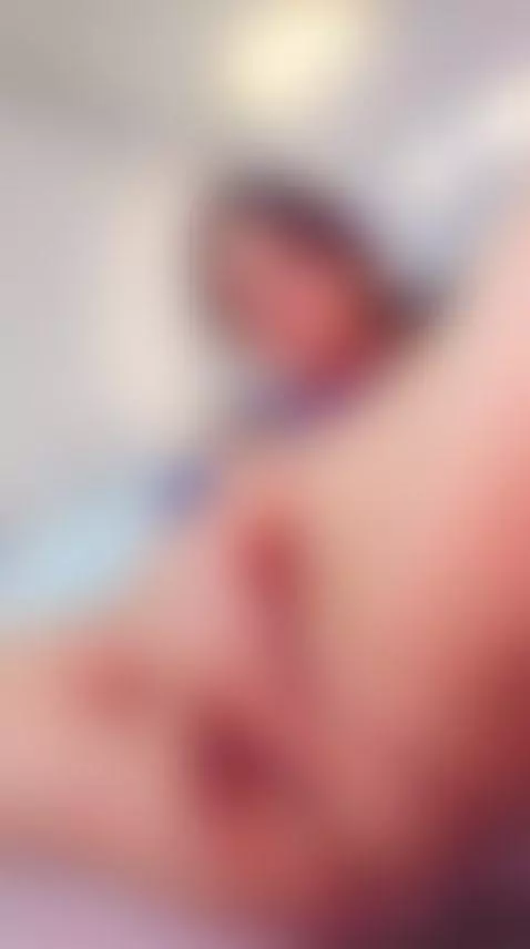 This blonde love it fingering her pussy.💦😋 by emmaa-blonde