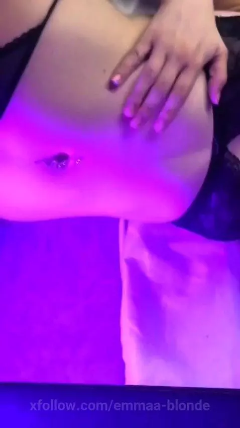 frente al espejo by emmaa-blonde