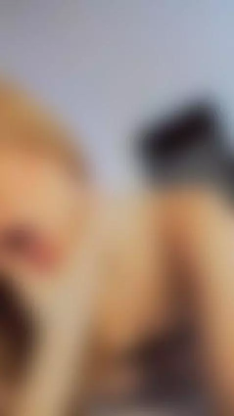 I'm in the mood to be with you by emmaa-blonde