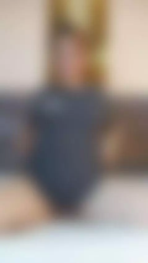 this bed so cold without you and I so hot waiting for you...... by emmaa-blonde