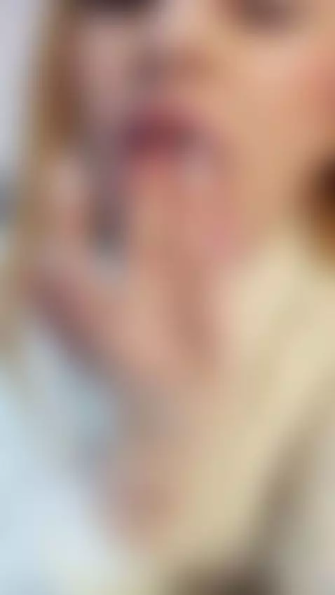 I dreamed about you and I woke up very horny and without sto... by emmaa-blonde