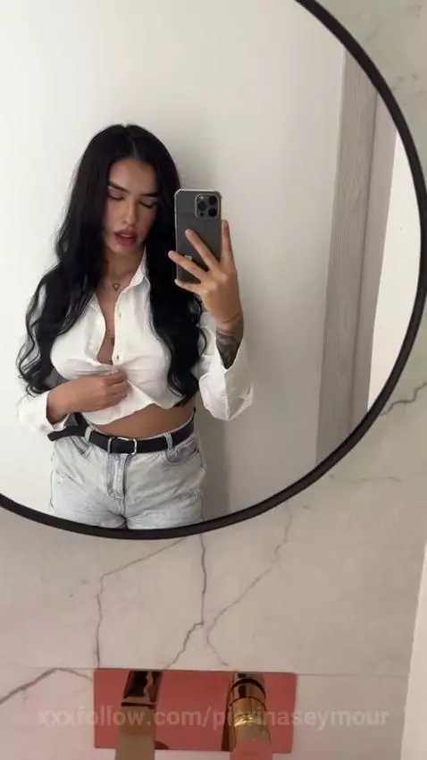 In front of the mirror 😜 by pierinaseymour