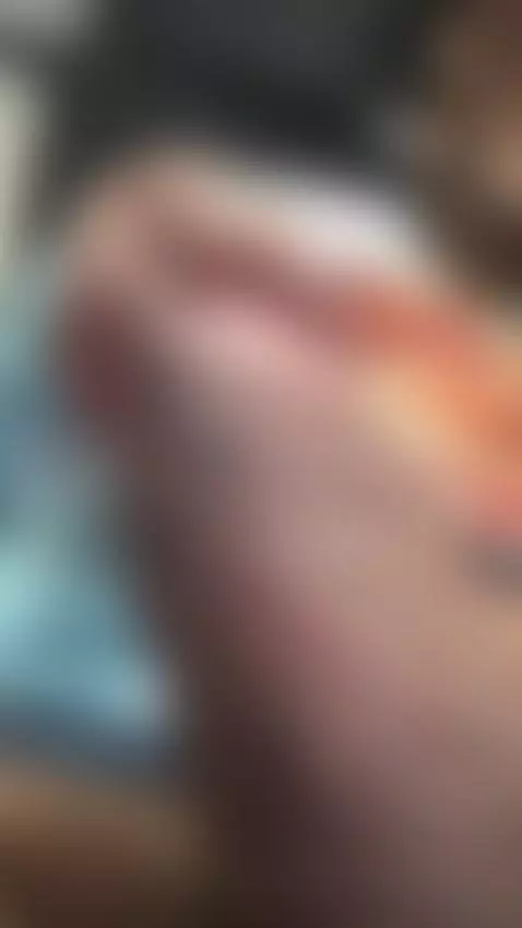 who's  available to help me out by eddydick68