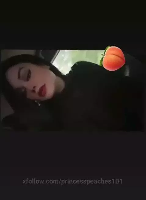 A beautiful Latina Princess here to cater to you💖 by princesspeaches101