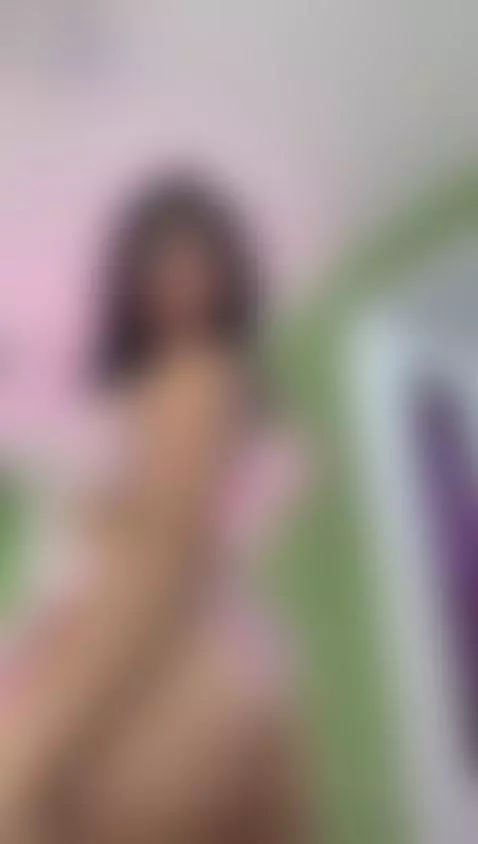 ✨ Live Pleasure Wednesday! ✨
Our beautiful young model is on... by viiolet-thomas