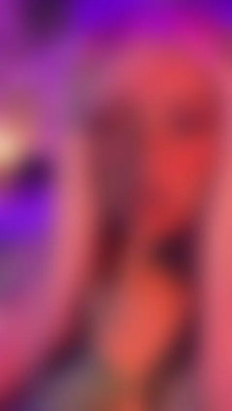 I am a girl who can fill you with lust and orgasms. 😈💦 by broklinwhite