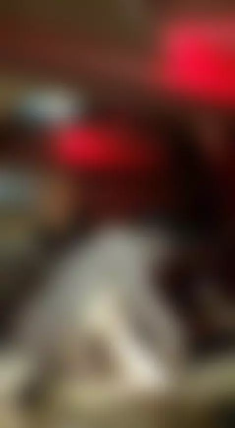 Atendiendo a la esposa de un cornudo que graba con su celu by sementalargento