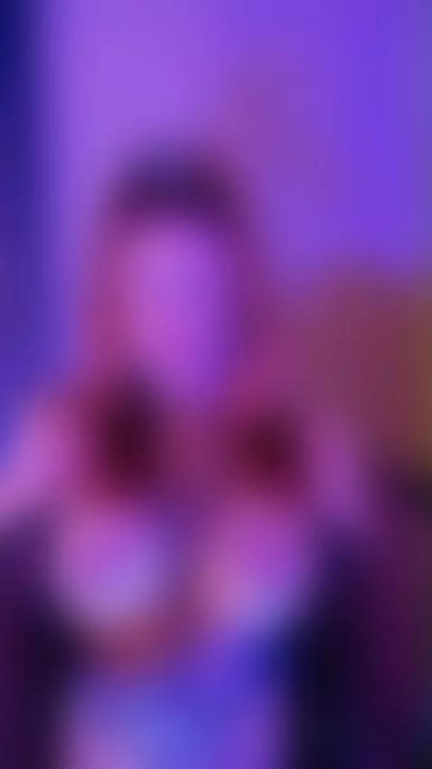 come and talk with me, im a sexy lady wishing meet my blue k... by eliheaven