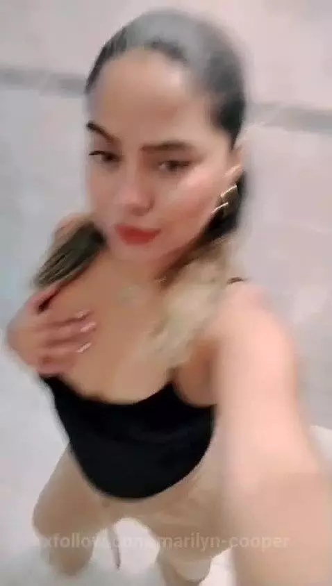 I like to be naughty where no one sees me😋 by marilyn-cooper