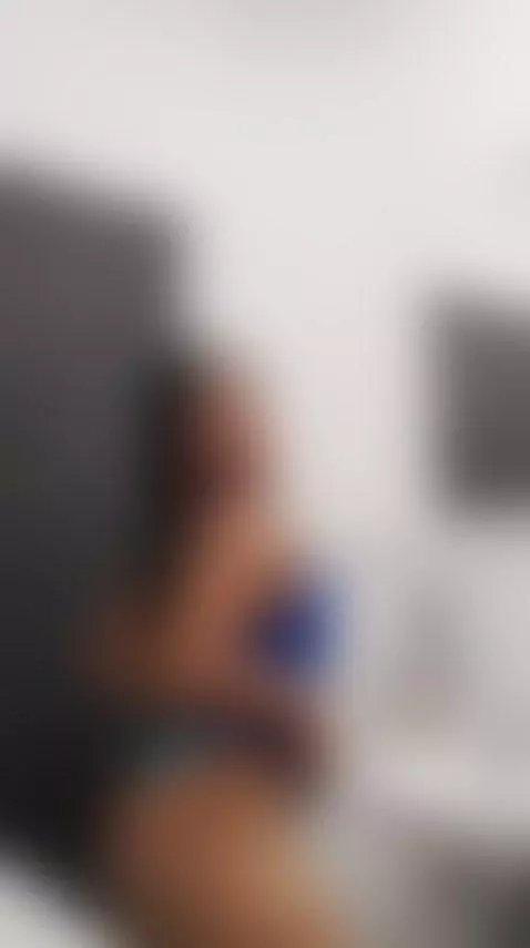 Ayúdame a desvestir en el baño... by marilyn-cooper