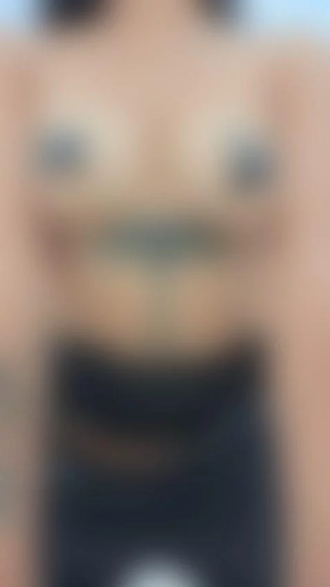 showing my tits outdoors by megangreey