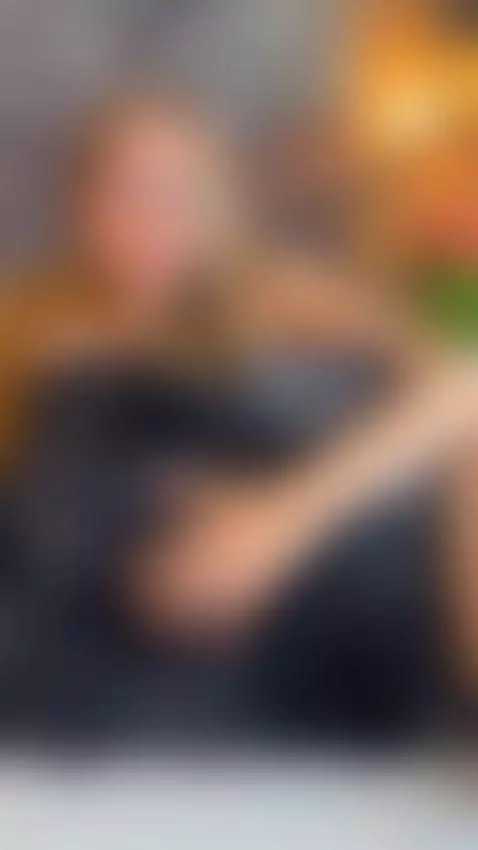 I want you to touch me every day🧡 by rosedustiin