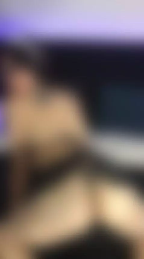 una niña muy mala me lo chupa🔥 by sturdyfop