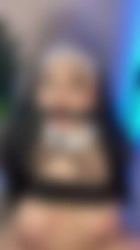 Want to see more?Follow the link in my bio 👄💦 by ellabrooks