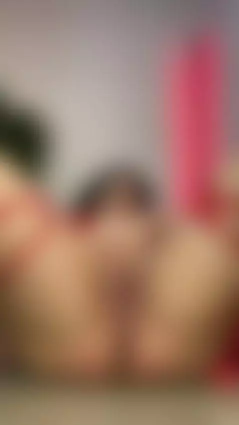 Does my ass and pussy make your cock hard? 😋🍆 by ellabrooks