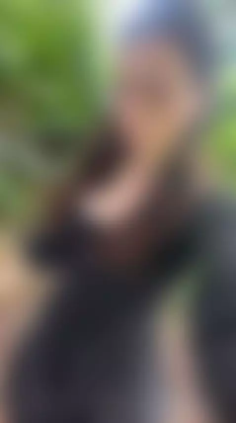 black girly dress on by oliviamonroee