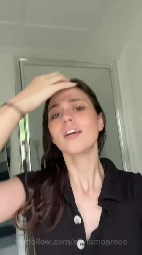 Selfie Time x by oliviamonroee