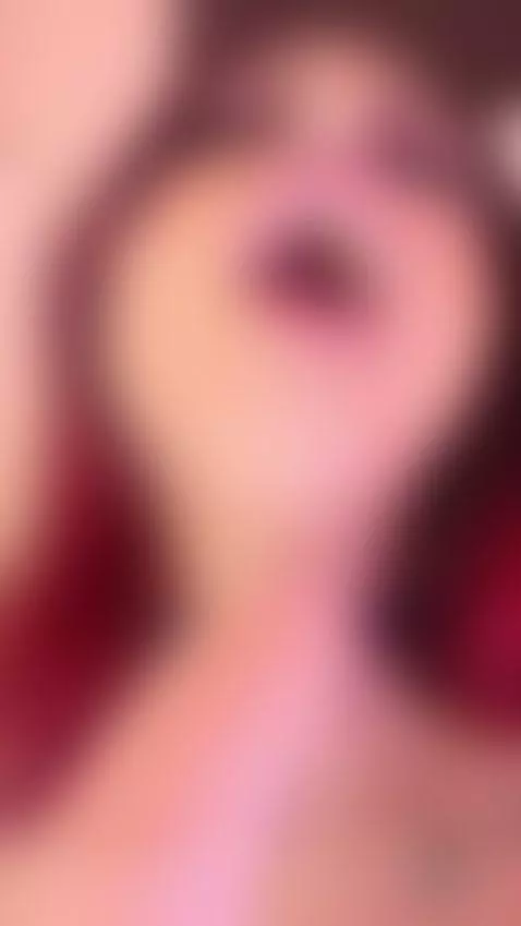 My room is open and the atmosphere is perfect for something ... by evaafoxxy