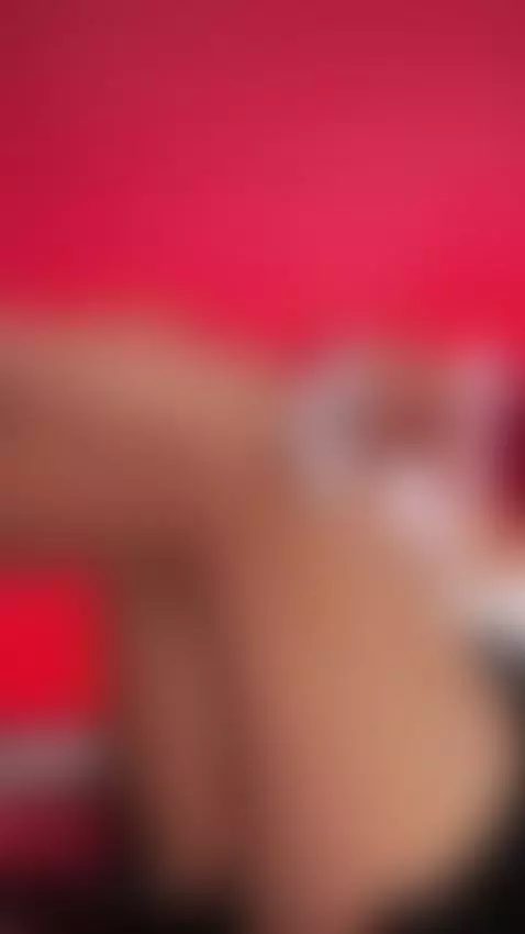 I'm just about to send you something that you won't be able ... by evaafoxxy