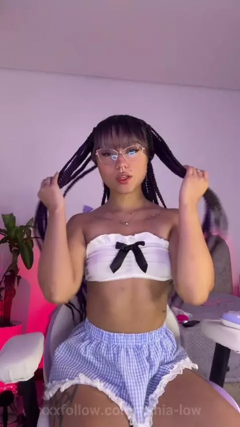 Today I feel naughty 👀 do you want to see why? by nahia-low