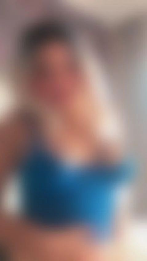 Hey honey! Your cute girl it's ready to make you so happy! by sophie-millss