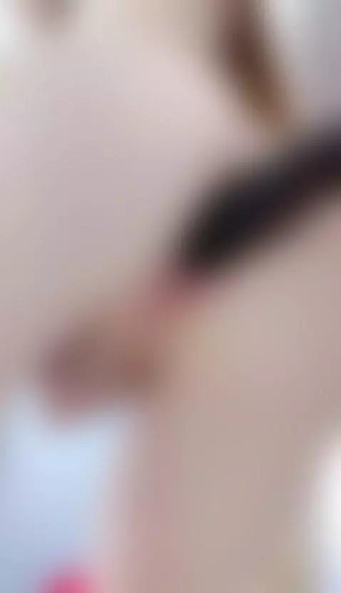 Look at me without rushing... I'm here just for you by arianavalbuena