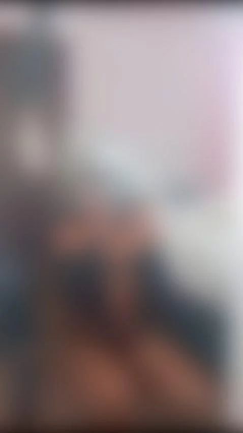 DON'T FORGET TO FOLLOW ME by emy-parkerr