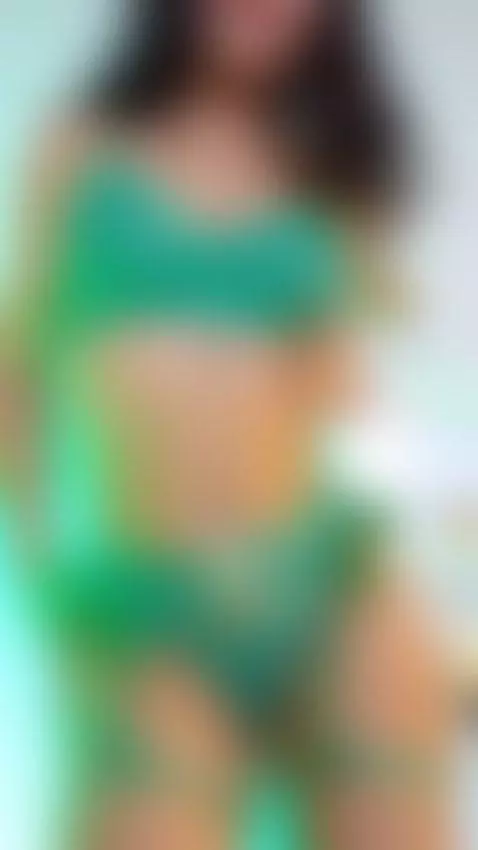 Let's start the week together!💚 by hannie-castle