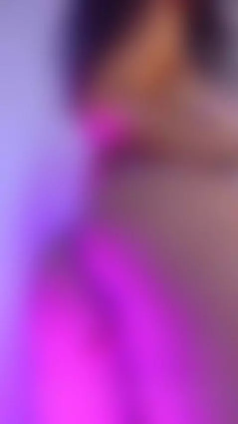 Up and down 🍑 by hannie-castle