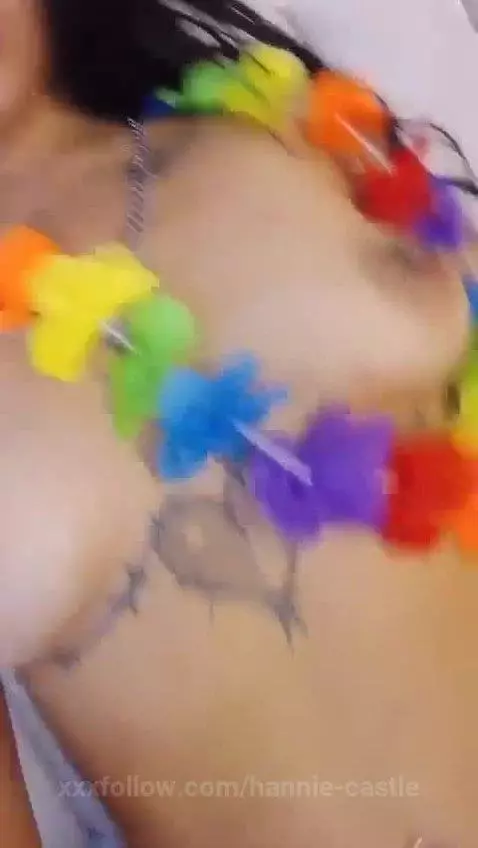 aloha baby,I will wait for you in my bed...😈🤤 by hannie-castle