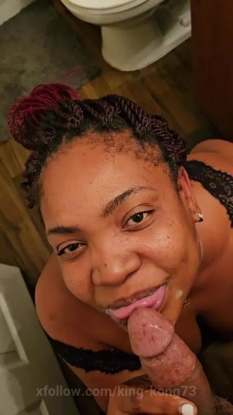 Suck  that nut🍆🍆 by king-kong73