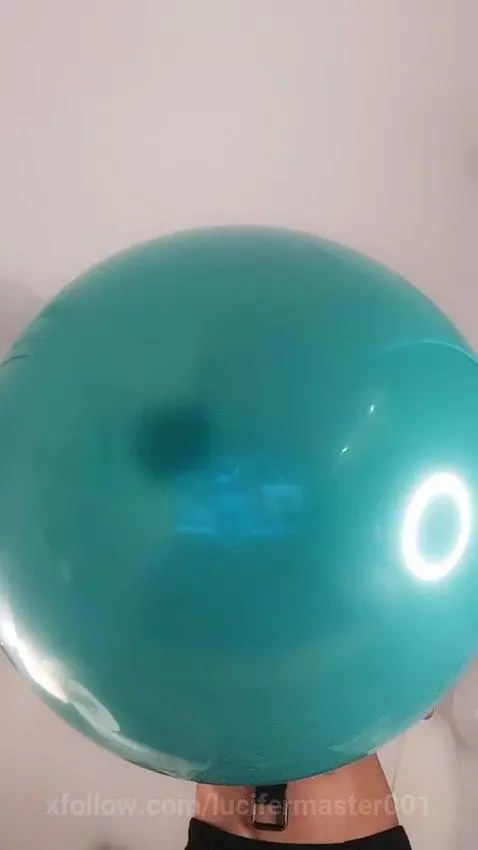 Balloons 💥 follow me in Chaturbate https://chaturbate.com/b/... by lucifermaster001