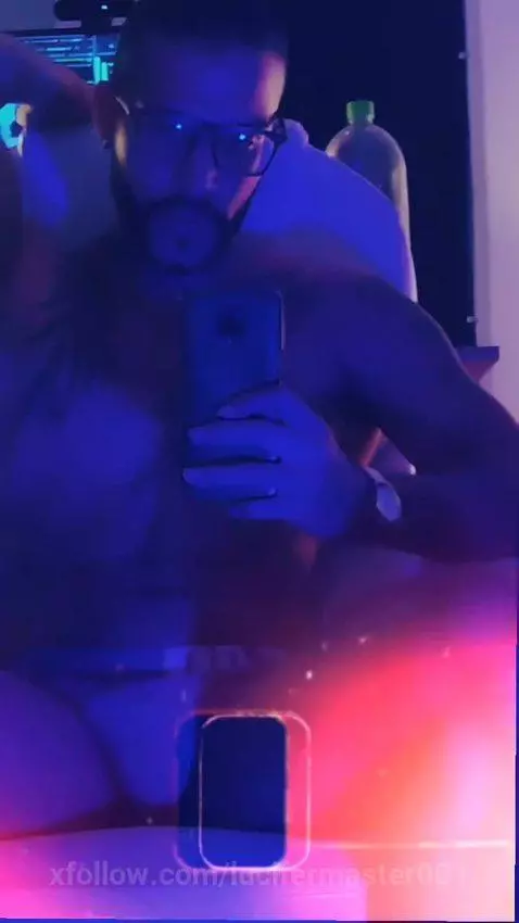 Coming here wait my room by lucifermaster001