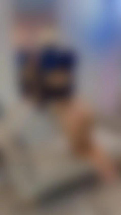 black hot by luciana-smiith