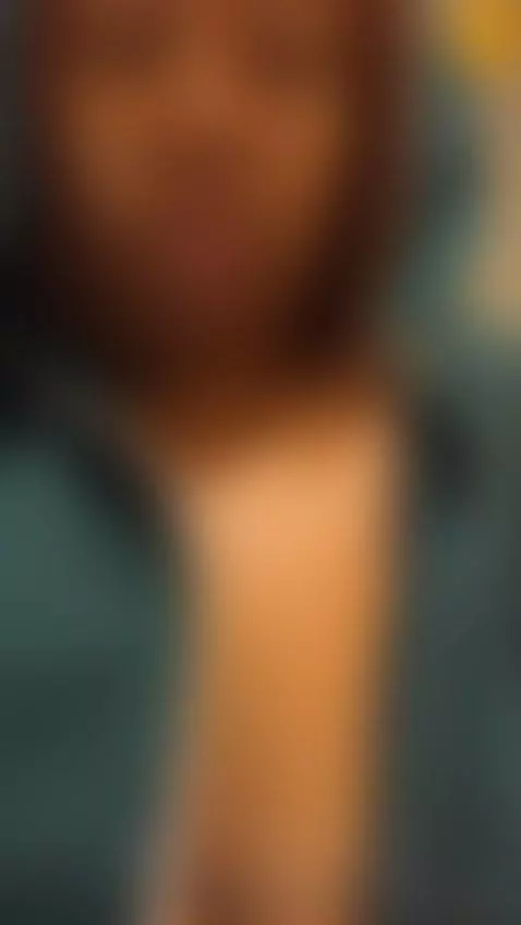 Low Cleavage by sensuale