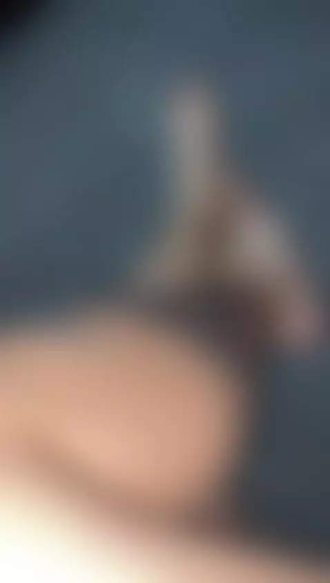 Beautiful little feet by emiily-cutte