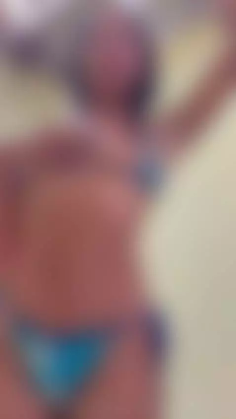 body veri hot by emmasweet1