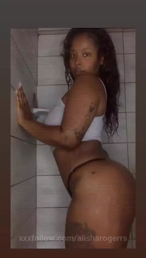 Come and we shower by alisharogerrs