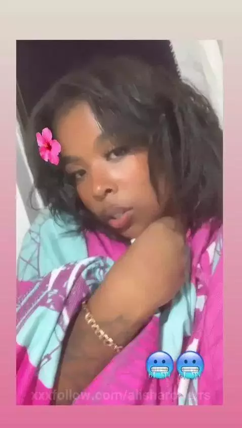 Its so cold here, I need some company by alisharogerrs