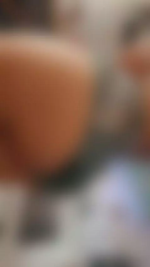 Ouuuu it’s the glasses for me! Iykyk 😉 by anikaminkov