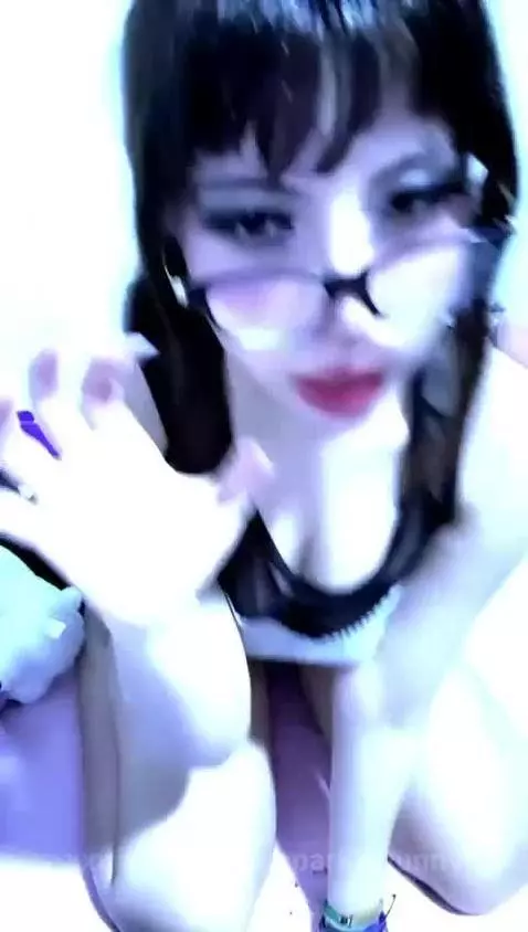 Hello by sparklebunny