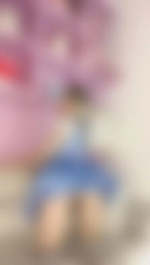 Have you ever seen Alice's ass? 😈 by mollycrystals