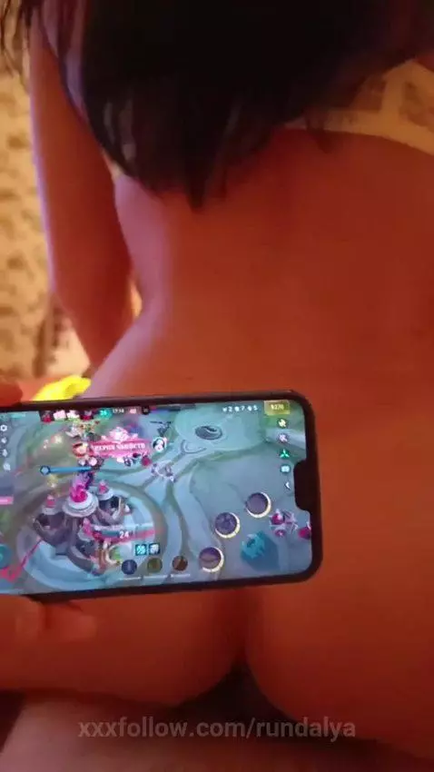 When he's busy gaming but she can't resist a cuddle break 😍🎮... by rundalya