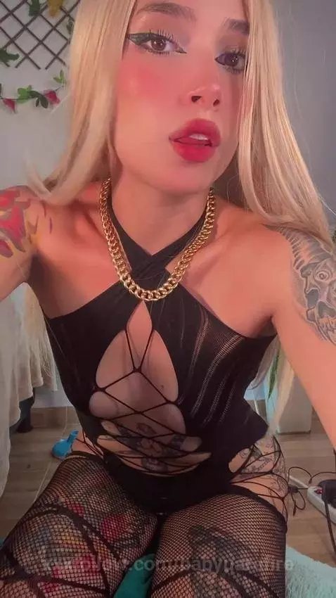 Have a nice start to the week ✨😍 by babyuarefire